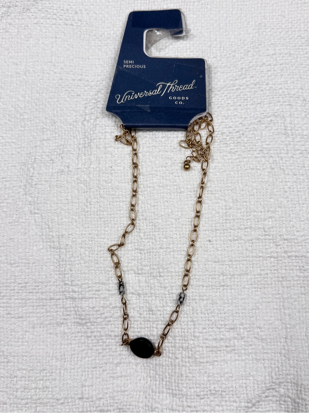 NEW Universal Thread Gold Necklace